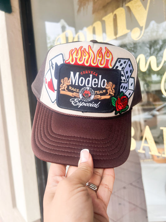 Modelo Trucker Hat